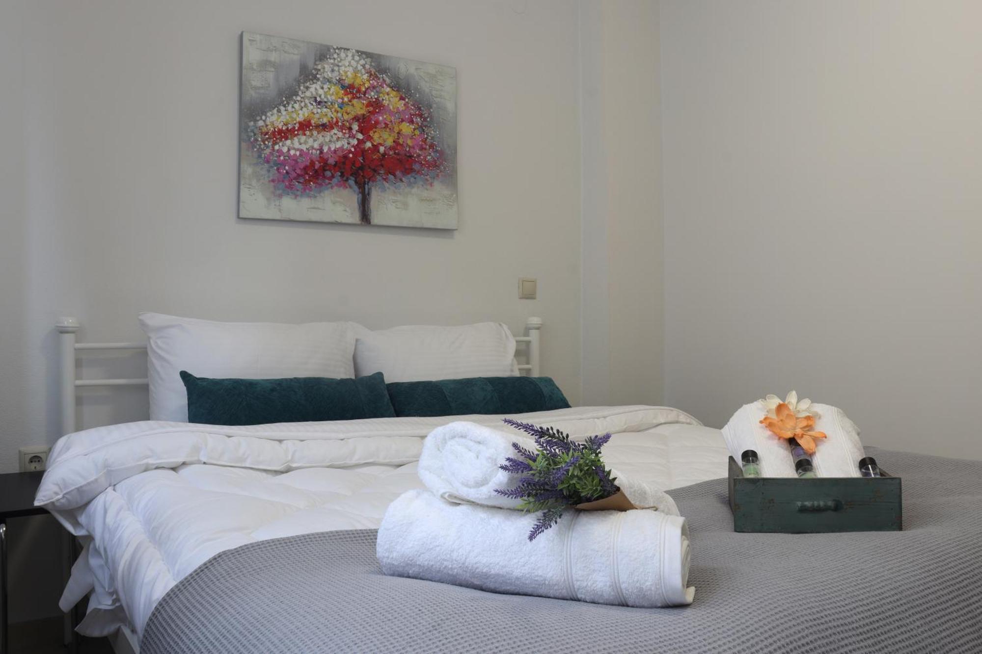 Eirini'S Cozy Place Katerini Bagian luar foto